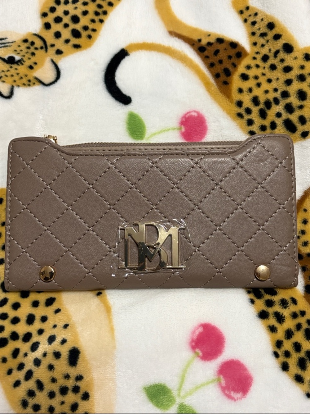Badgley Mischka Quilted Taupe Zip Wallet with Gold Logo